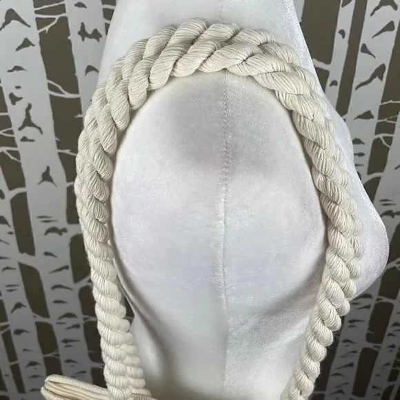 Altos de Chavon Woven Fringed Trim Market Tote - Picture 10 of 12